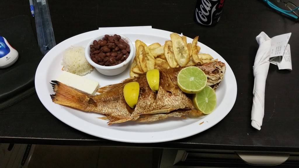 El Rey Pupusas, Tacos y Más | restaurant | 5622 Garth Rd, Baytown, TX 77521, USA | 2819174561 OR +1 281-917-4561