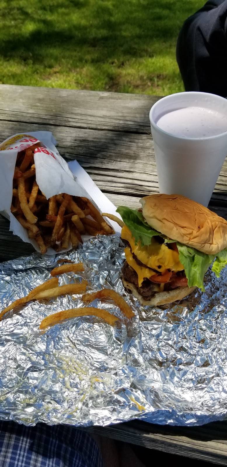 Checkers Drive-In Perry Ohio "home of the best burger in the wor | restaurant | 3858 N Ridge Rd, Perry, OH 44081, USA | 4402595144 OR +1 440-259-5144