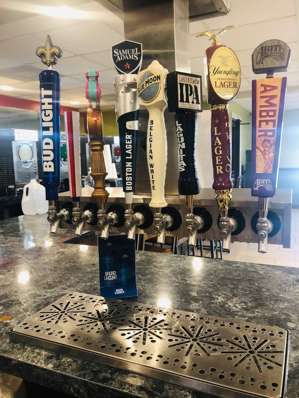 Huey Ps Pizzeria and Daiquiris | meal delivery | 7801 E St Bernard Hwy ste a, Violet, LA 70092, USA | 5043022444 OR +1 504-302-2444