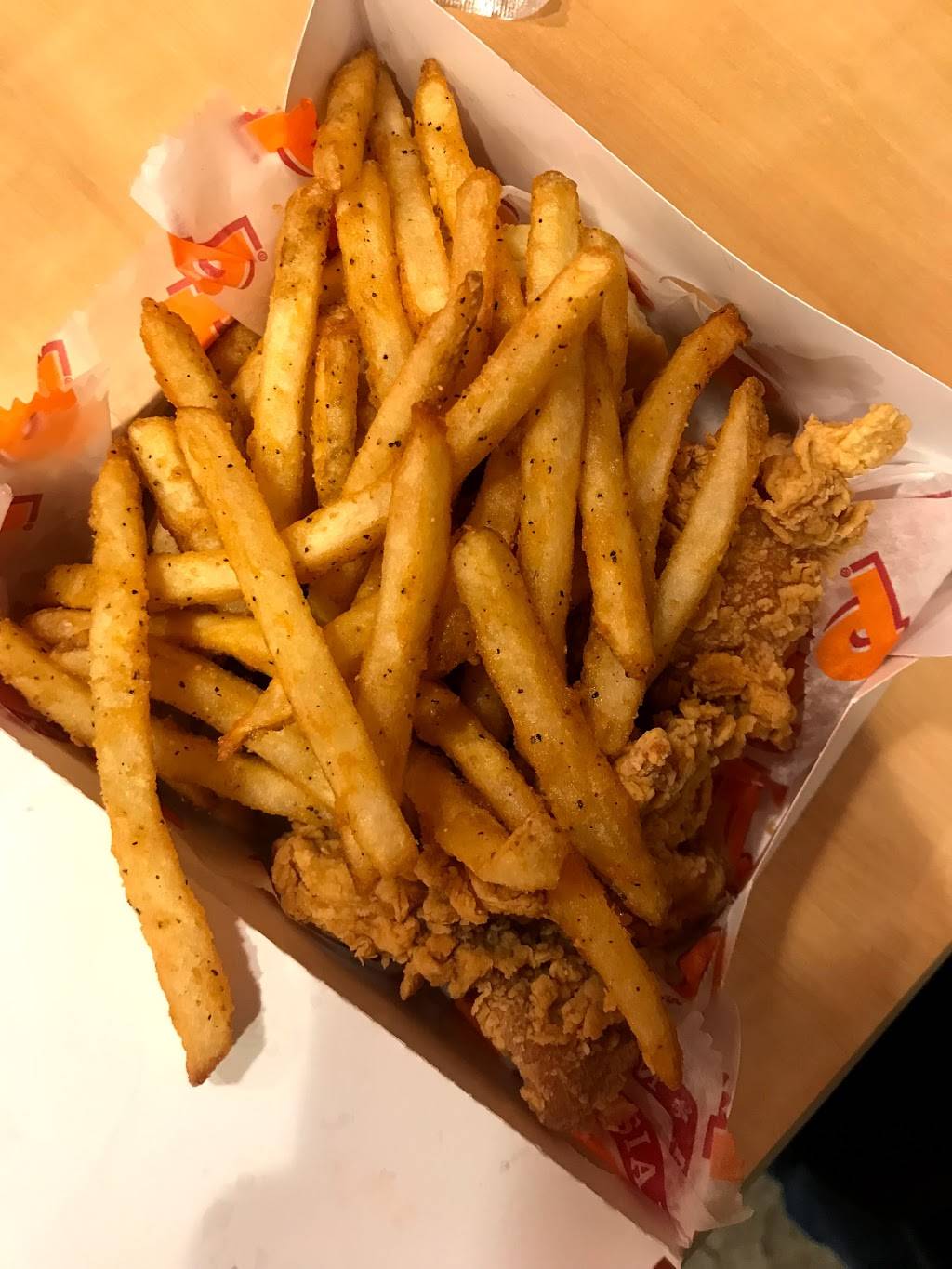 Popeyes Louisiana Kitchen | restaurant | 1005 E Central Ave, Belton, TX 76513, USA | 2548319990 OR +1 254-831-9990