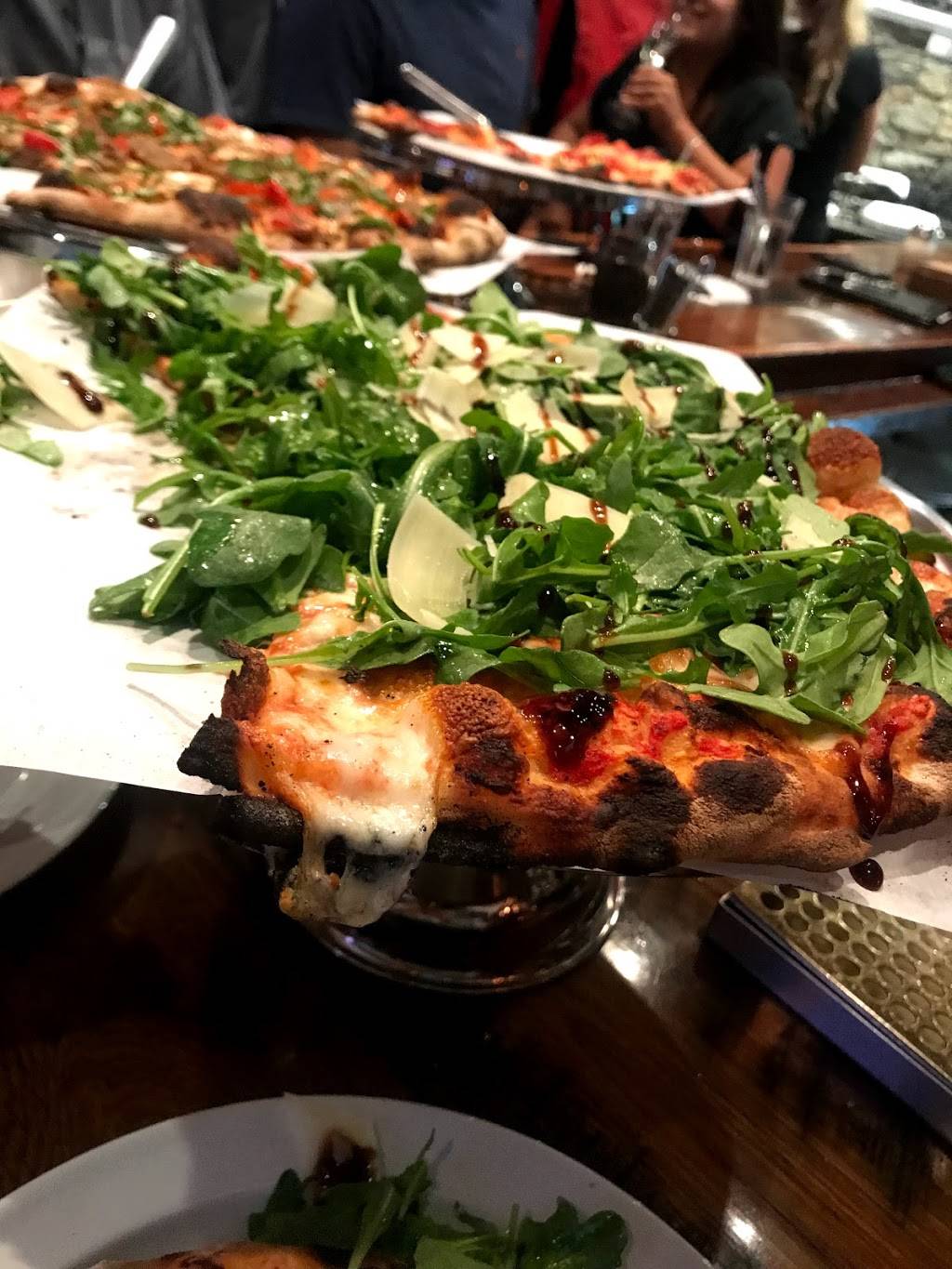 Max & Leos Pizza Newton | restaurant | 325 Washington St, Newton, MA 02458, USA | 6172447200 OR +1 617-244-7200