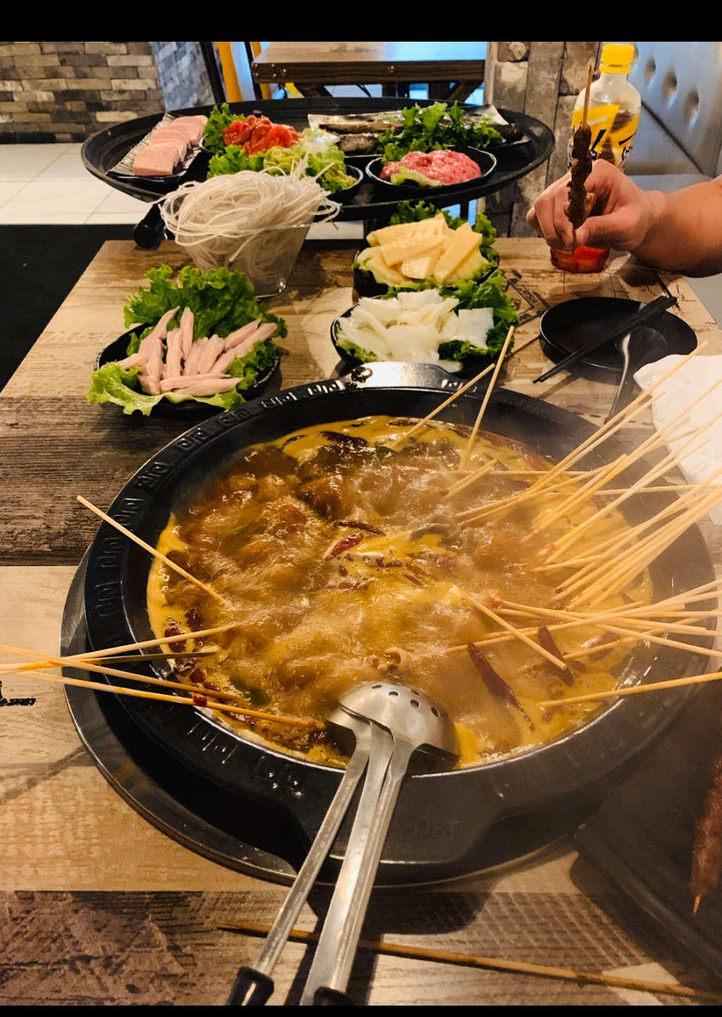 Magic Pot | restaurant | 2818 Cottman Ave, Philadelphia, PA 19149, USA | 2679339888 OR +1 267-933-9888