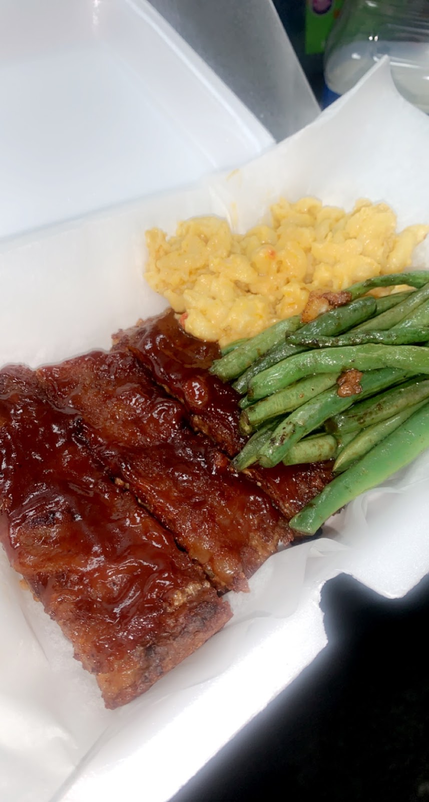 Soul Hi Vegan | restaurant | 304 W Woodlawn Ave, Louisville, KY 40214, USA | 5024022577 OR +1 502-402-2577