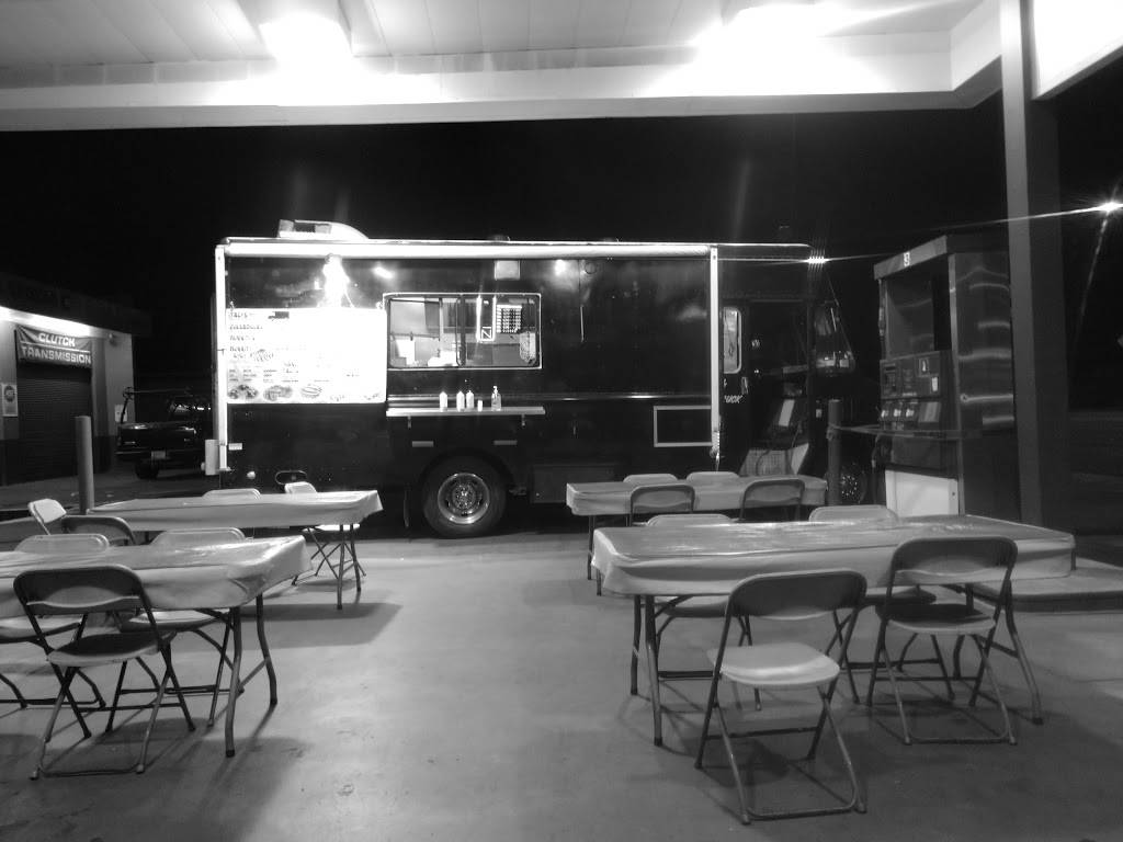 Ruby’s Food Truck | restaurant | 8355 Phoenix-Wickenburg Hwy, Peoria, AZ 85345, USA | 4807992752 OR +1 480-799-2752