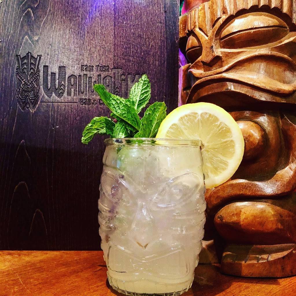 Wauwatiki Bar & Grill | restaurant | 6502 W North Ave, Wauwatosa, WI 53213, USA | 4143237555 OR +1 414-323-7555