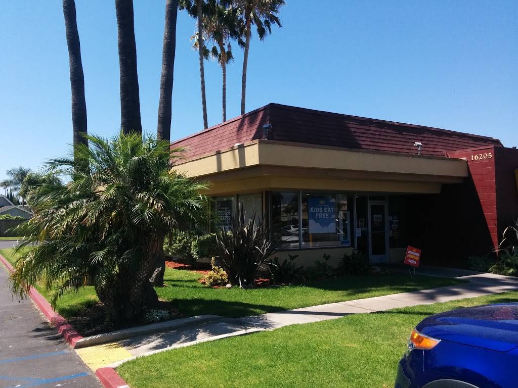 Dennys | restaurant | 16205 Brookhurst St, Fountain Valley, CA 92708, USA | 7147757284 OR +1 714-775-7284