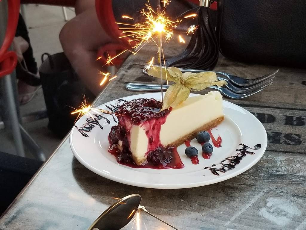 Wildfire Steakhouse Oshawa | restaurant | 540 King St W, Oshawa, ON L1J 7J1, Canada | 9052150231 OR +1 905-215-0231