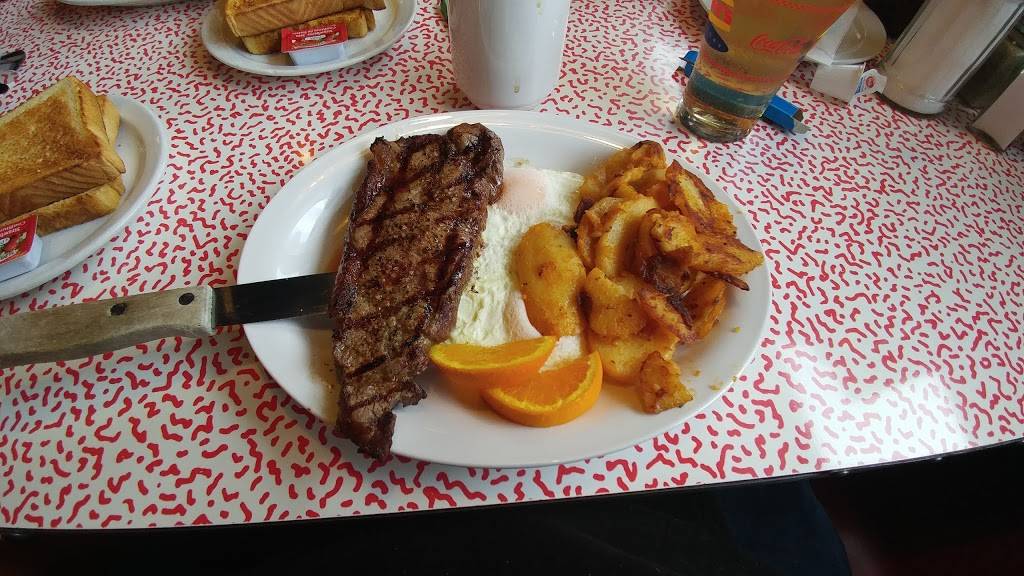 Wimpys Diner | restaurant | 771 Queenston Rd, Hamilton, ON L8G 1A1, Canada | 9055603777 OR +1 905-560-3777