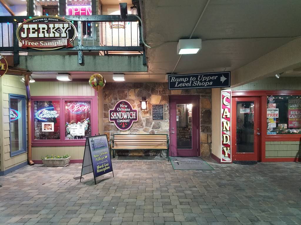 New Orleans Sandwich Company | restaurant | 631 Parkway, Gatlinburg, TN 37738, USA | 8654302151 OR +1 865-430-2151