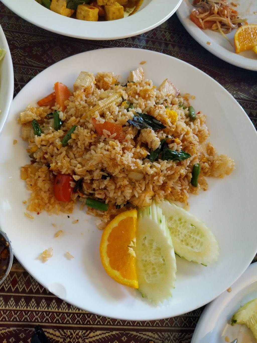 Janyas Thai Cuisine | restaurant | 630 N Market St, Redding, CA 96003, USA | 5302437682 OR +1 530-243-7682