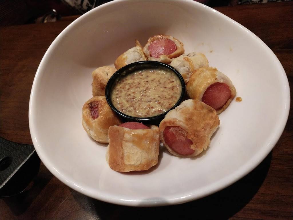 The Pour House [North Wales] | restaurant | 29 Airport Square, North Wales, PA 19454, USA | 2676454000 OR +1 267-645-4000