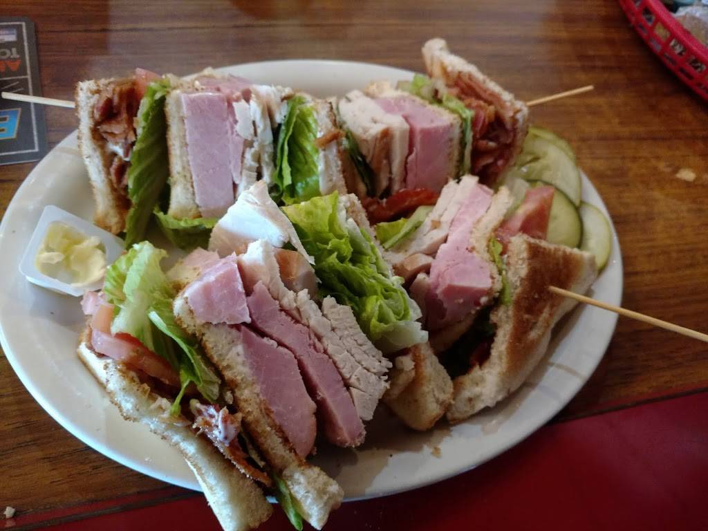 Sans Souci Bar | restaurant | 3057 S Channel Dr, Harsens Island, MI 48028, USA | 8107489798 OR +1 810-748-9798