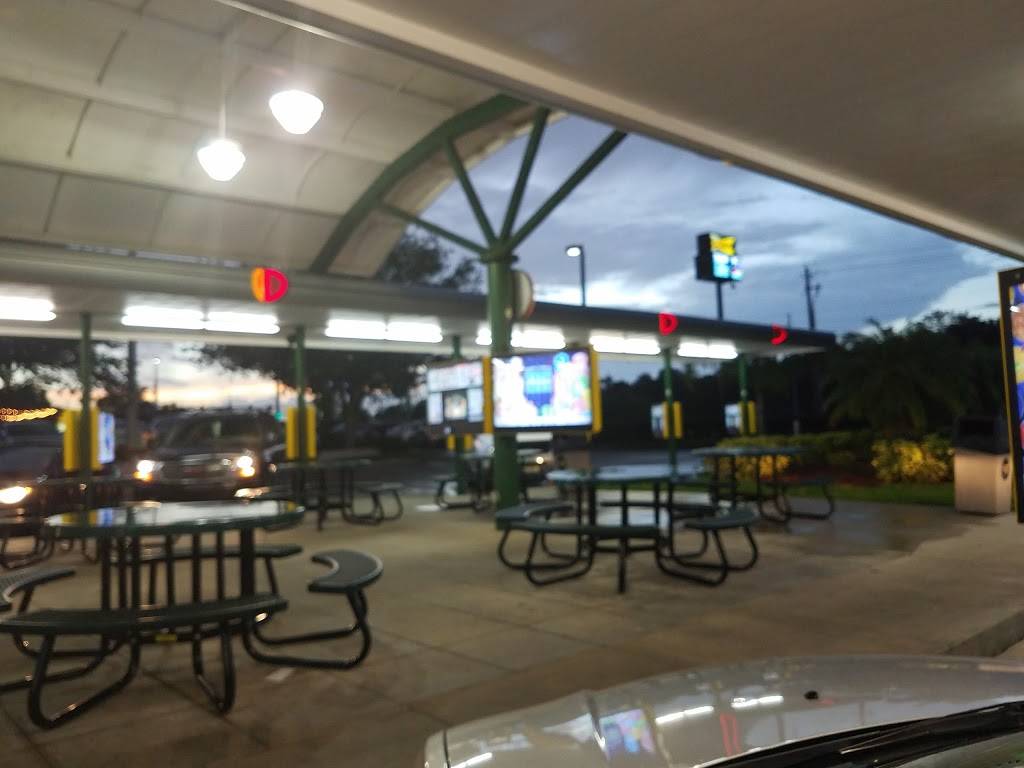 Sonic Drive-In | restaurant | 10251 Big Bend Rd, Riverview, FL 33569, USA | 8137410300 OR +1 813-741-0300