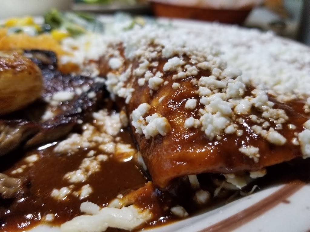 El Pescador | restaurant | 5230 N Figueroa St, Los Angeles, CA 90042, USA | 3232558164 OR +1 323-255-8164