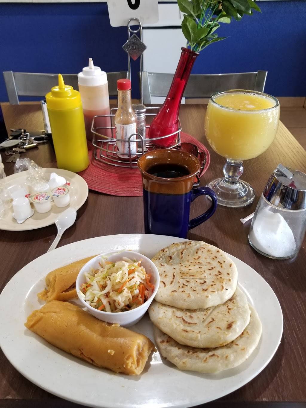 Pupusas Doña Mari | restaurant | 5889 W Indian School Rd, Glendale, AZ 85301, USA | 6239393511 OR +1 623-939-3511