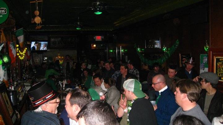 Lennons Pub | restaurant | 105 Main St, Port Washington, NY 11050, USA | 5168834350 OR +1 516-883-4350