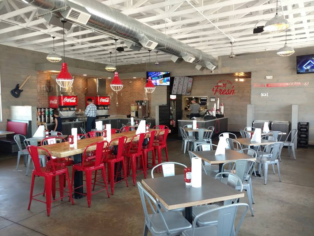 Slim Chickens | restaurant | 2037 S Neil St, Champaign, IL 61820, USA | 2173567546 OR +1 217-356-7546