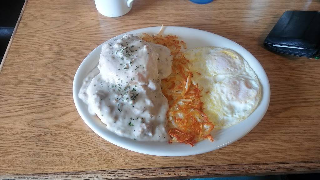 Larsons Restaurant & Lounge | restaurant | 4641, 2901 Perry Ave # 10, Bremerton, WA 98310, USA | 3603775315 OR +1 360-377-5315