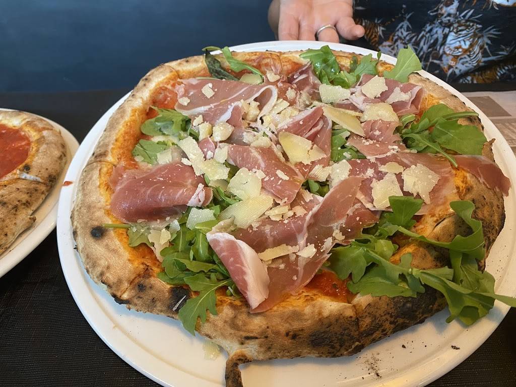 Mannys Cucina Napoletana | restaurant | 4980 N Wickham Rd, Melbourne, FL 32940, USA | 3214284068 OR +1 321-428-4068