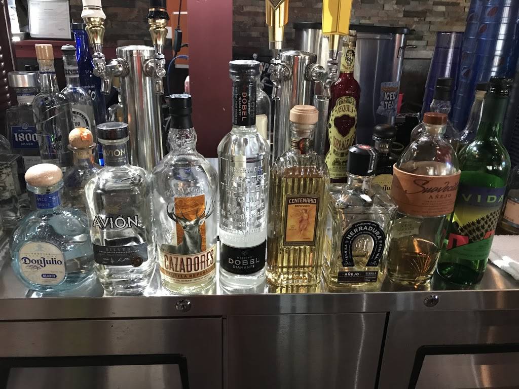 Alazanes Mexican Restaurant & Cantina | restaurant | 14893 Metcalf Ave, Overland Park, KS 66223, USA | 9132180913 OR +1 913-218-0913