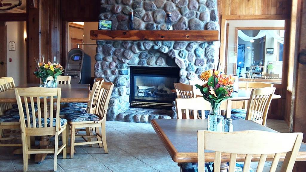 Wave Pointe Marina & Resort | restaurant | 3600 Co Rd CC, Sturgeon Bay, WI 54235, USA | 9208245440 OR +1 920-824-5440