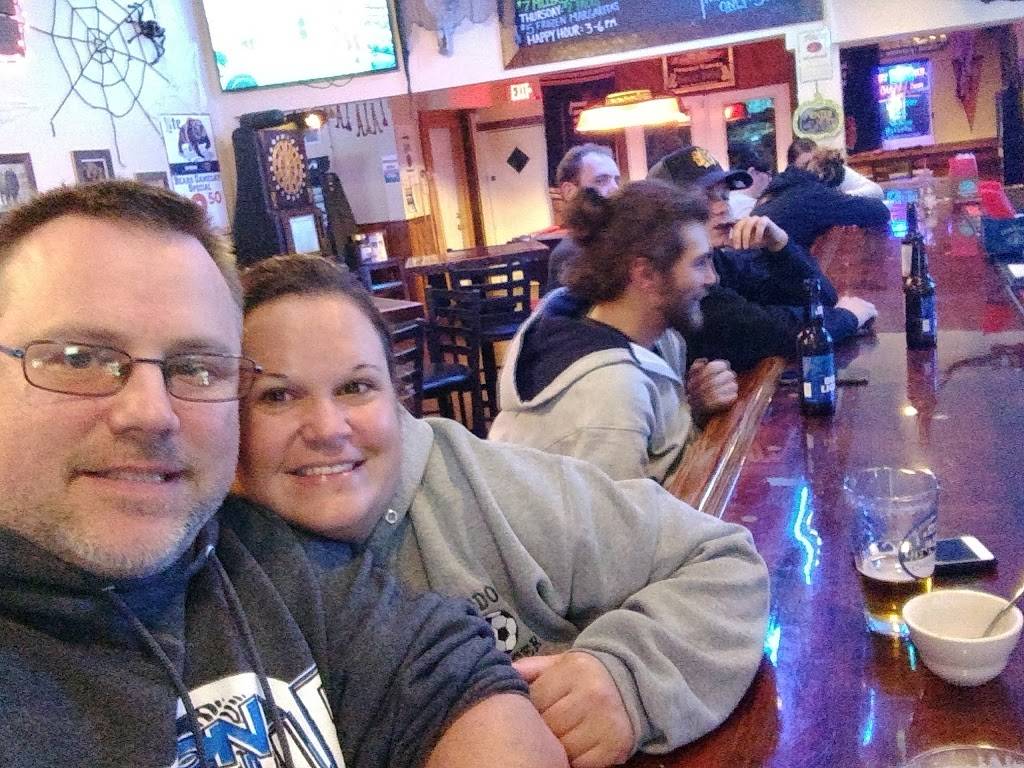 Sit-N-Bull Saloon | restaurant | 614 Gould St, Beecher, IL 60401, USA | 7085847053 OR +1 708-584-7053