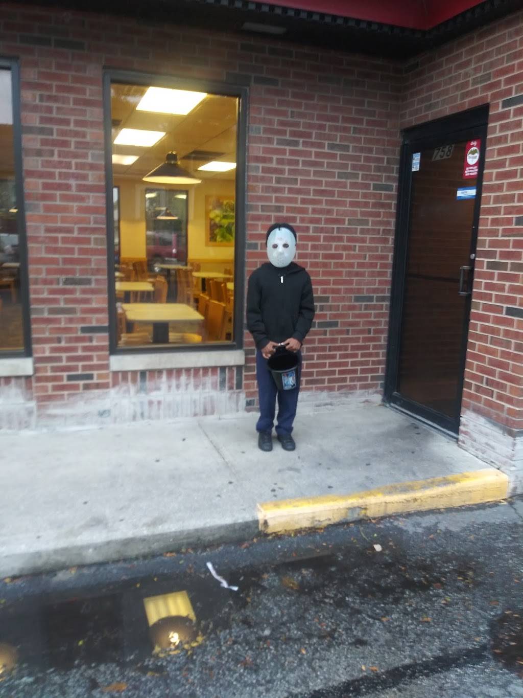 Wendys | restaurant | 758 W 117th St, Chicago, IL 60628, USA | 7732647920 OR +1 773-264-7920