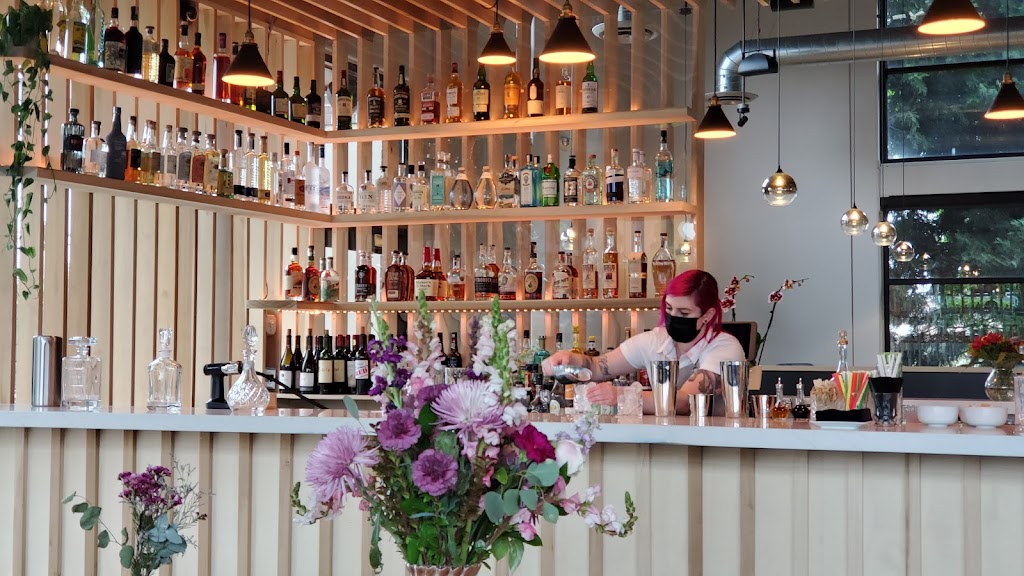 Saap Fusion Kitchen | restaurant | 2520 Columbia House Blvd Suite 108, Vancouver, WA 98661, USA | 3608365954 OR +1 360-836-5954