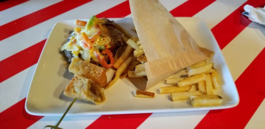 TGI Fridays | restaurant | 4638 S 76th St, Greenfield, WI 53220, USA | 4142817896 OR +1 414-281-7896