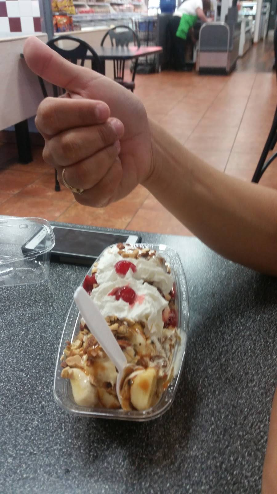 Braums Ice Cream & Burger Restaurant | restaurant | 7351 E Reno Ave, Midwest City, OK 73110, USA | 4057375716 OR +1 405-737-5716