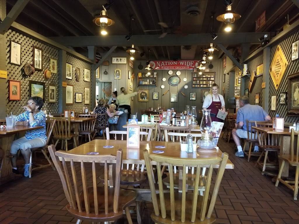 Cracker Barrel Old Country Store | restaurant | 123 Regency Center Dr, Mooresville, NC 28117, USA | 7046606314 OR +1 704-660-6314