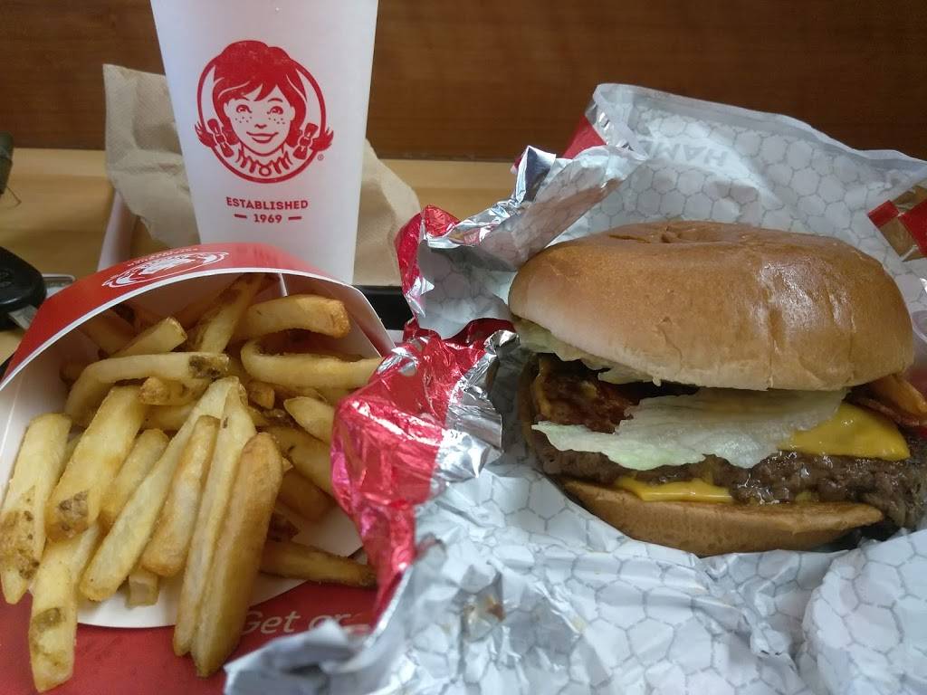 Wendys | restaurant | 23072 US Hwy 19 N, Clearwater, FL 33765, USA | 7277120707 OR +1 727-712-0707