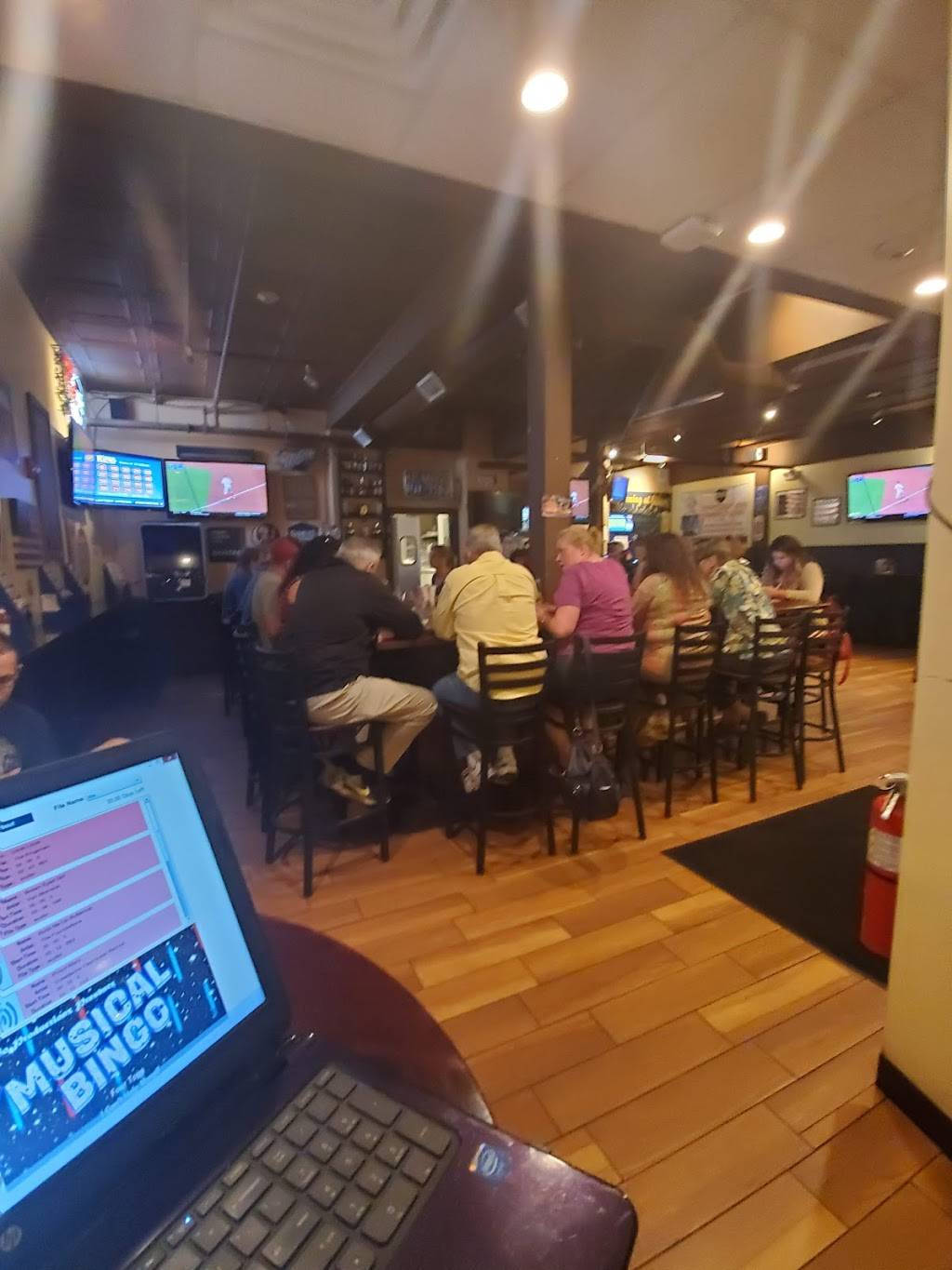 Osborn Tavern | restaurant | 49 Maple St, Danvers, MA 01923, USA | 9783044728 OR +1 978-304-4728