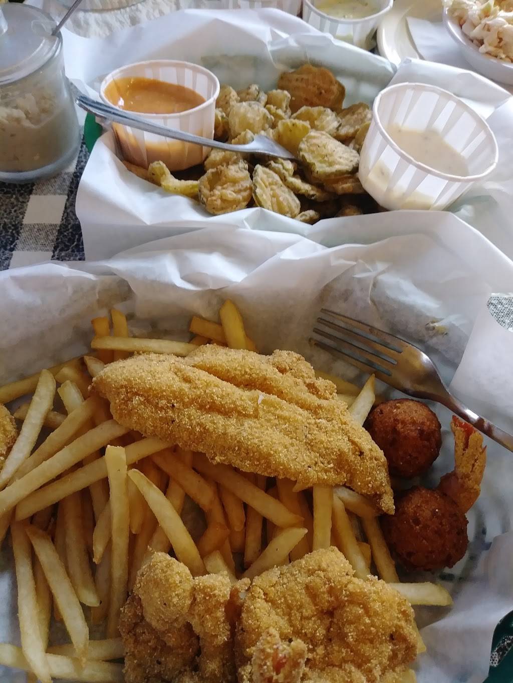 Flying Fish | restaurant | 2913 Montgomery St, Fort Worth, TX 76107, USA | 8179892277 OR +1 817-989-2277