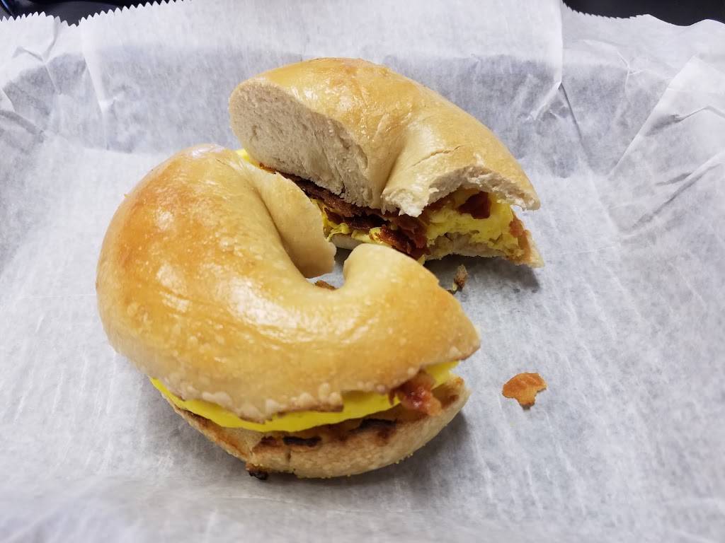 Big Apple Bagels | bakery | 23908 FL-54 #101, Lutz, FL 33559, USA | 8139483187 OR +1 813-948-3187