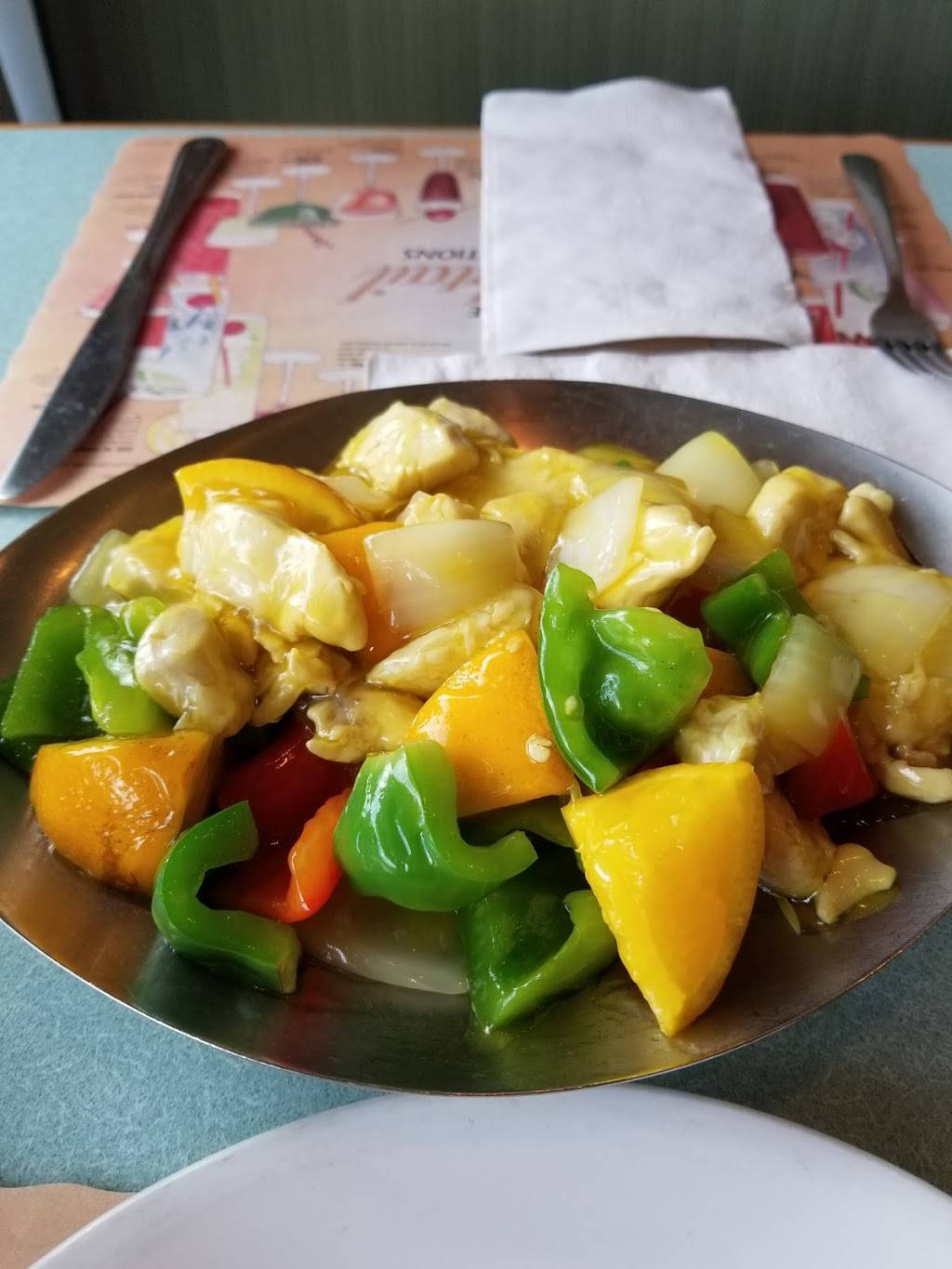 Kam Yin Restaurant | restaurant | 450 Erb St W, Waterloo, ON N2T 1Y7, Canada | 5197461903 OR +1 519-746-1903