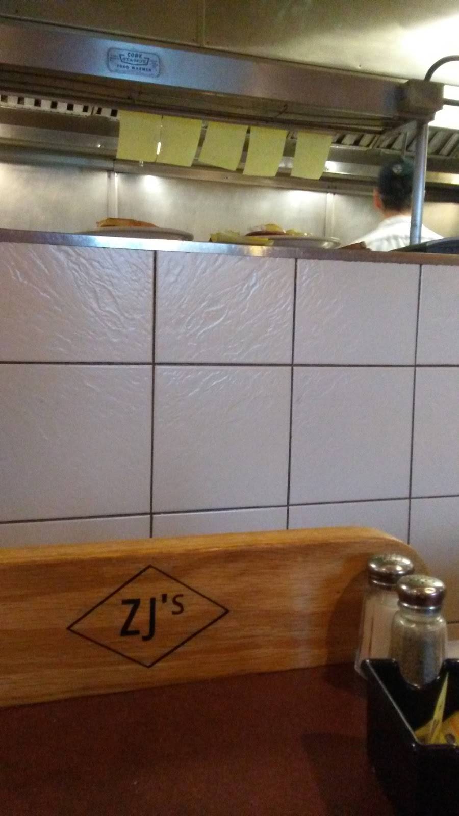 ZJs Family Restaurant | restaurant | 140 Pine St, Hamburg, NY 14075, USA | 7166461333 OR +1 716-646-1333