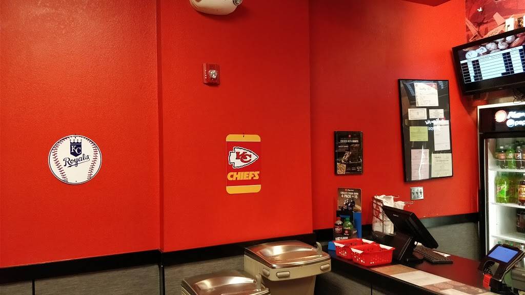 Pizza Hut | meal delivery | 8319 W 135th St, Overland Park, KS 66223, USA | 9134027280 OR +1 913-402-7280