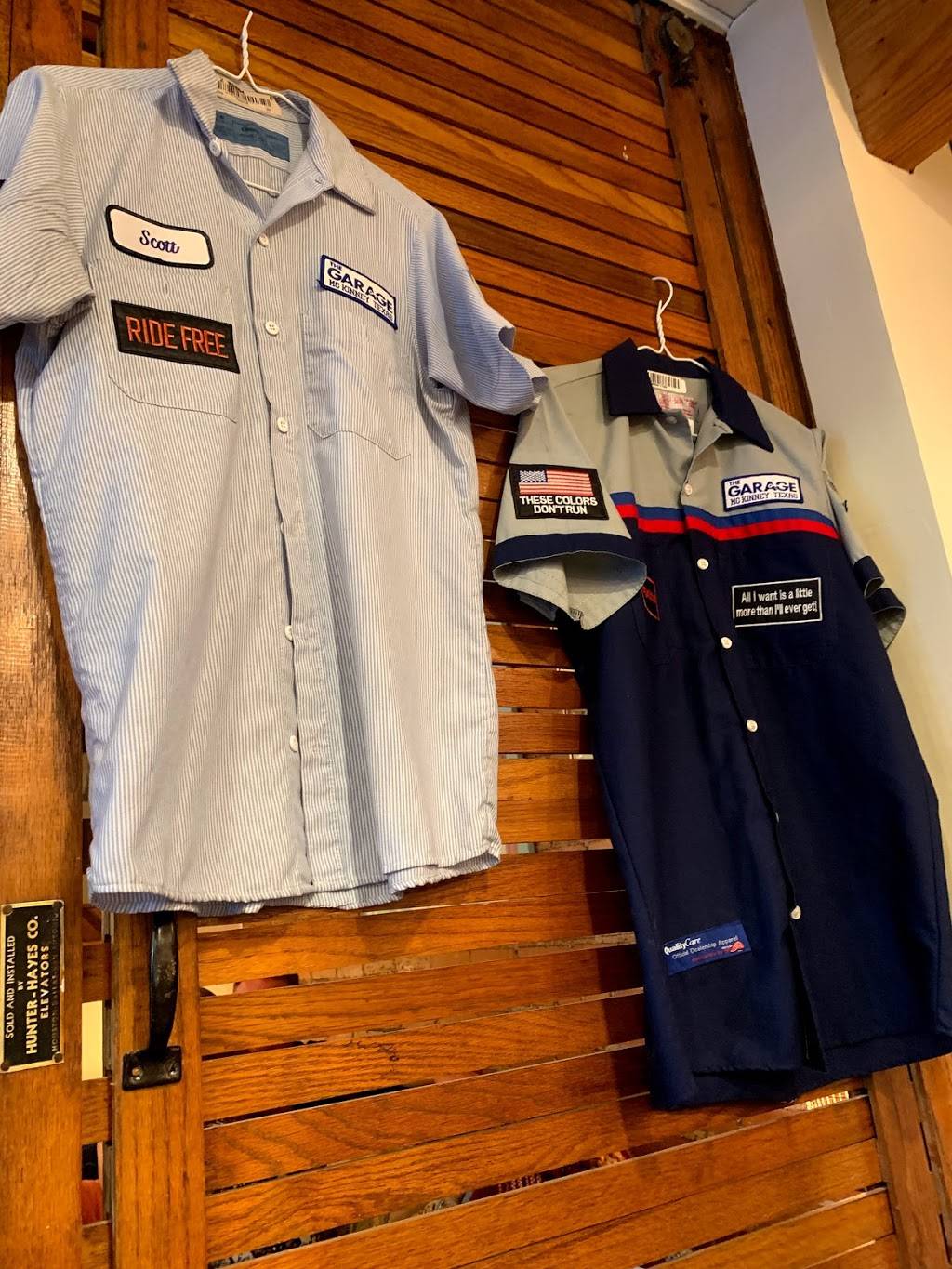 The Garage | restaurant | 100 E Louisiana St, McKinney, TX 75069, USA | 9725486900 OR +1 972-548-6900