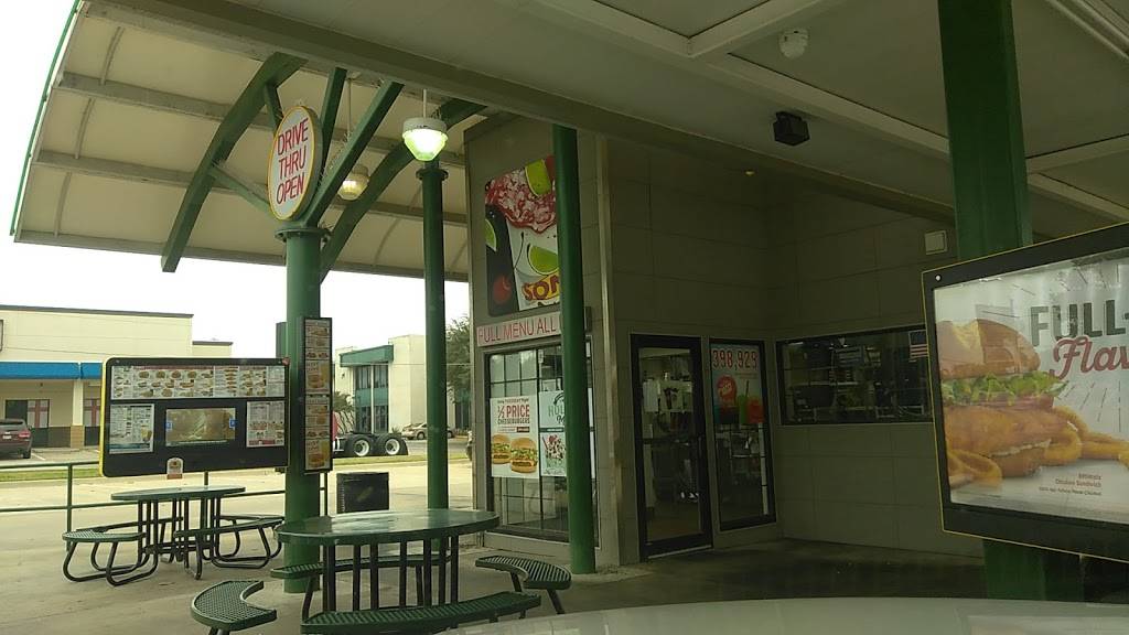 Sonic Drive-In | restaurant | 8620 Spring Valley Rd, Dallas, TX 75240, USA | 9726444165 OR +1 972-644-4165