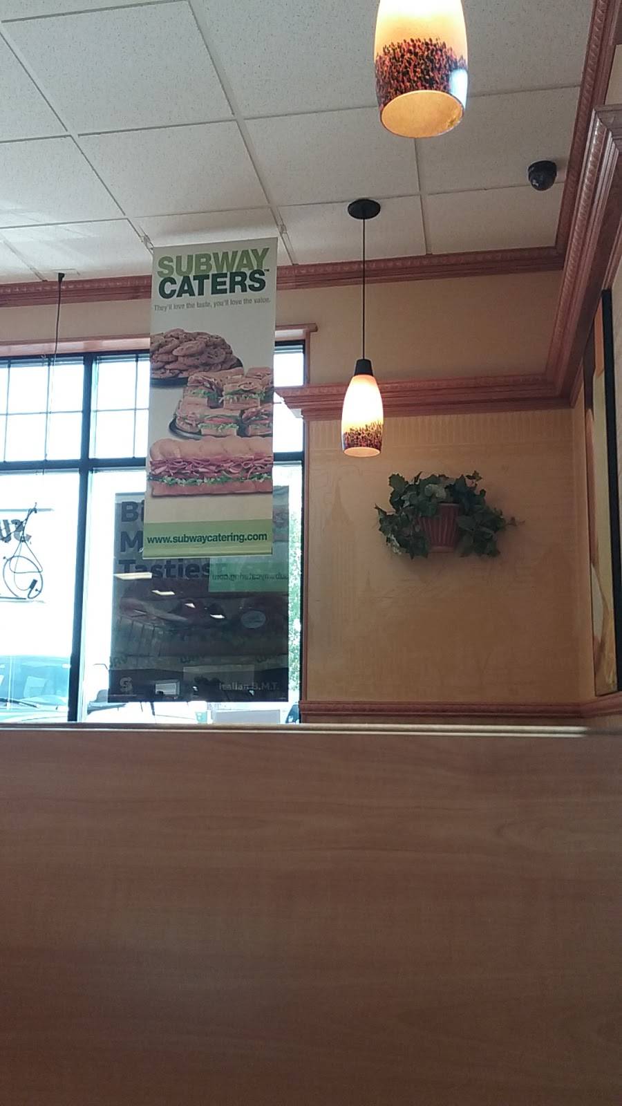 Subway Restaurants | restaurant | 1050 Midway Rd, Menasha, WI 54952, USA | 9207513999 OR +1 920-751-3999