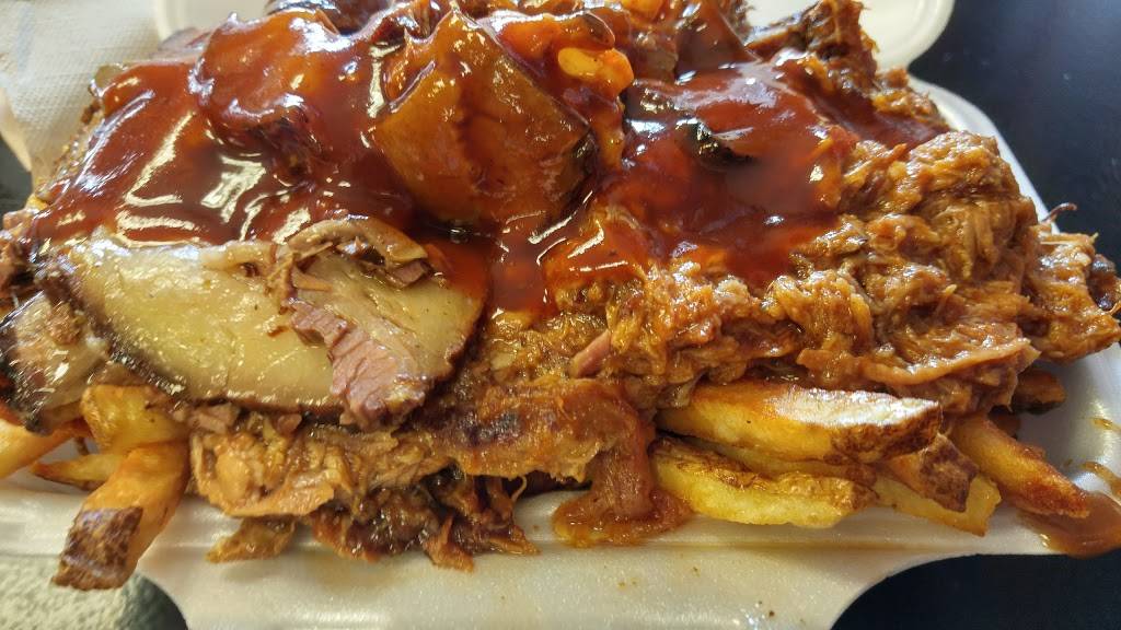 Horn Dawgs Smokin BBQ Pckering | restaurant | 1410 Bayly St #5b, Pickering, ON L1W 3R3, Canada | 9058392112 OR +1 905-839-2112