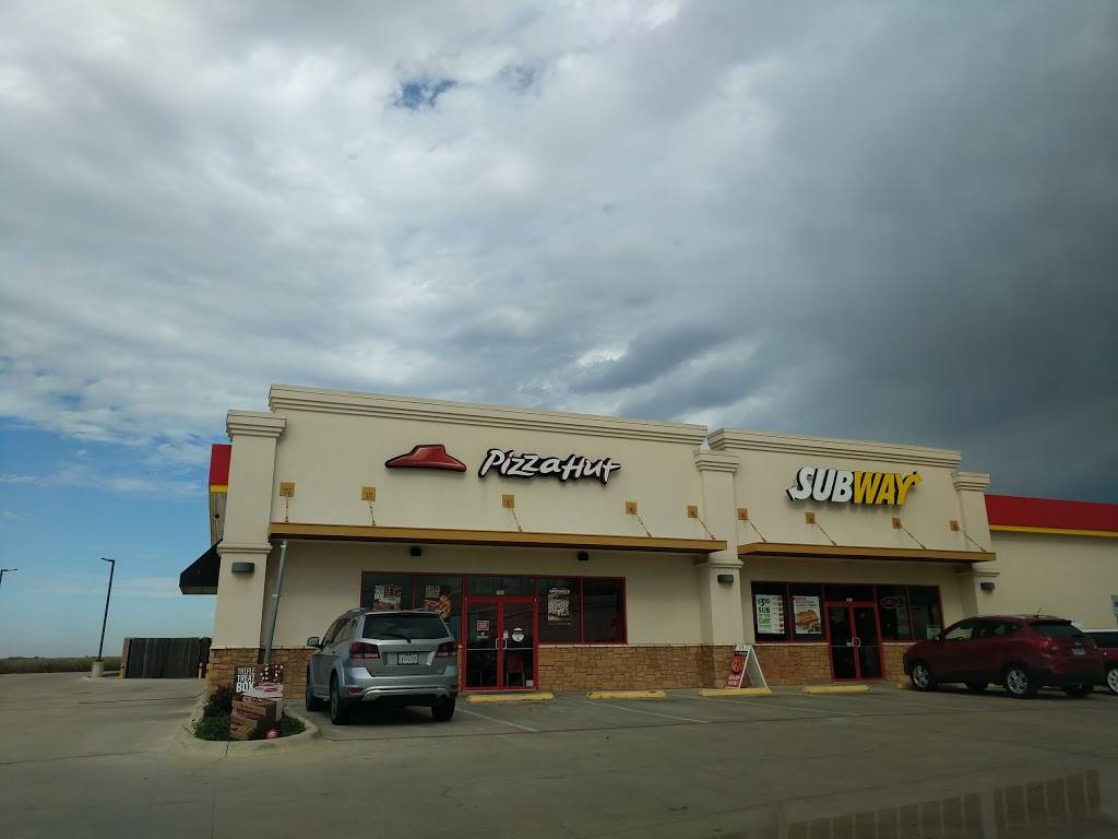 Pizza Hut | restaurant | 7150 W Adams Ave C, Temple, TX 76502, USA | 2542950570 OR +1 254-295-0570