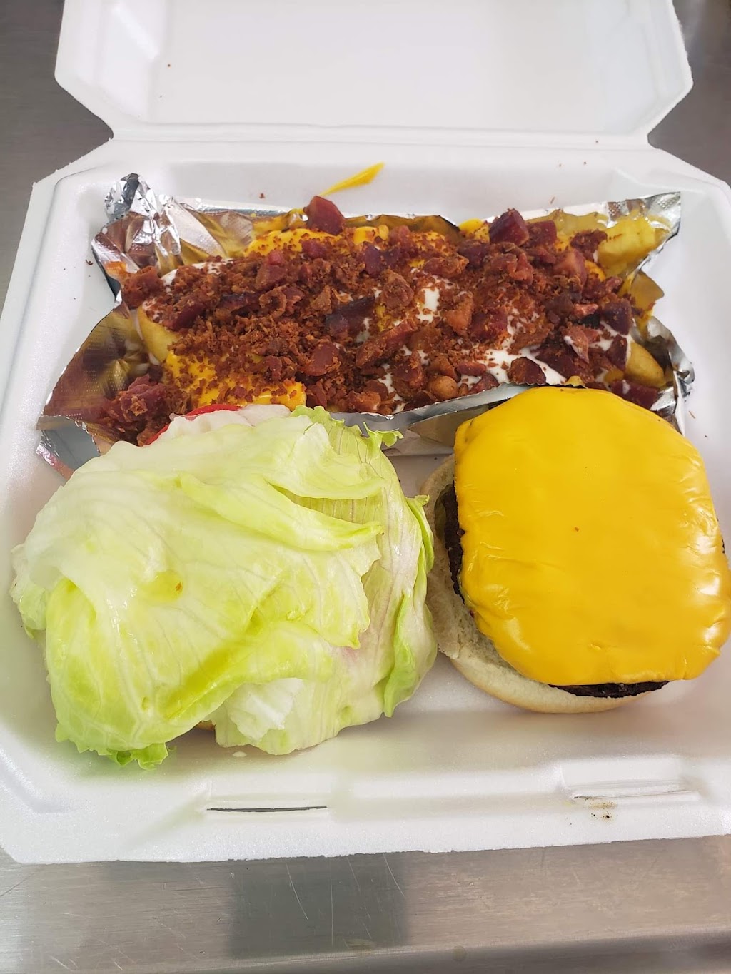 The Roast Beast | restaurant | 100 N Chamberlain Ave, Rockwood, TN 37854, USA | 8656011044 OR +1 865-601-1044