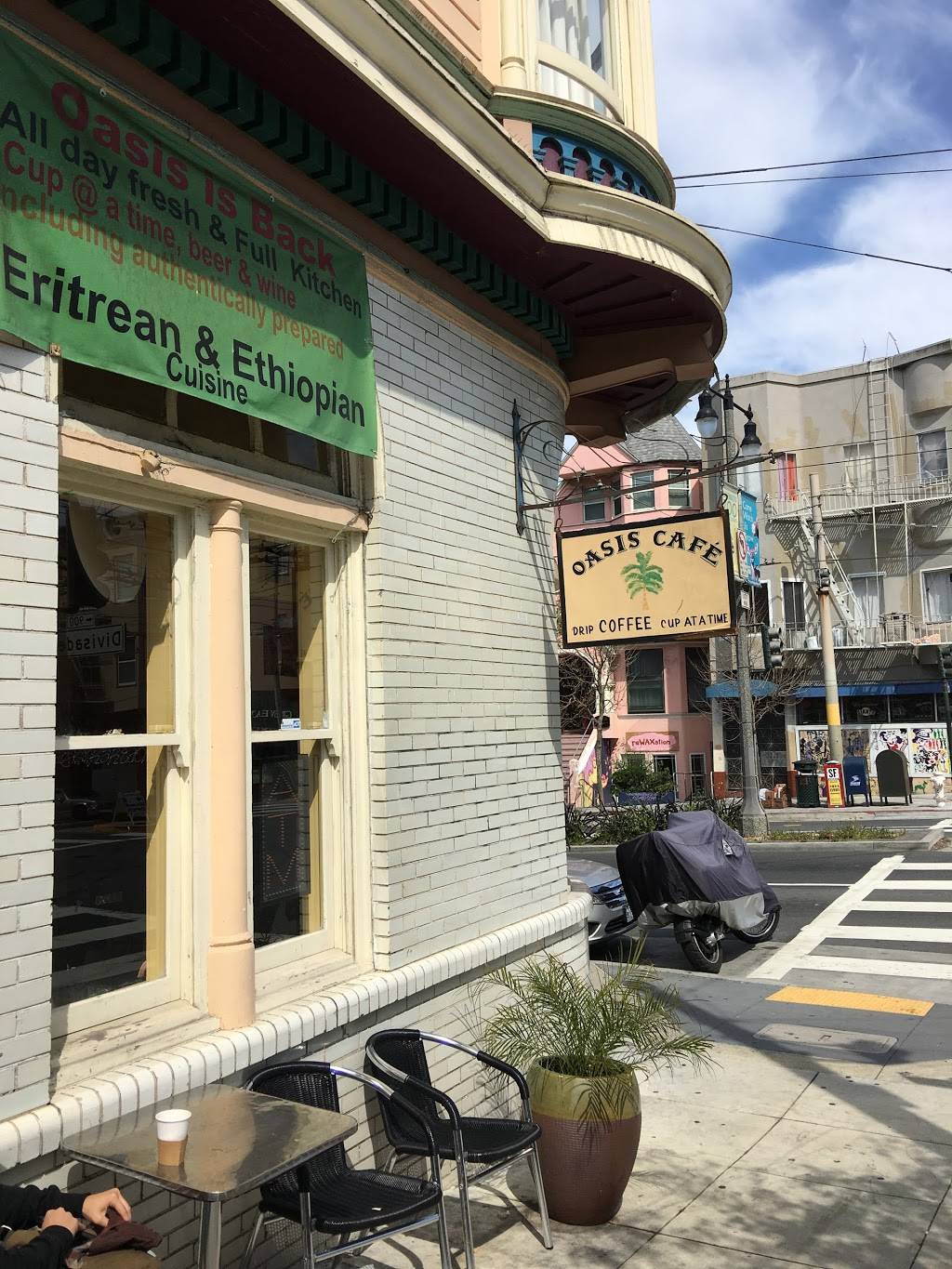 Oasis Cafe | cafe | 901 Divisadero St, San Francisco, CA 94115, USA | 4154744900 OR +1 415-474-4900