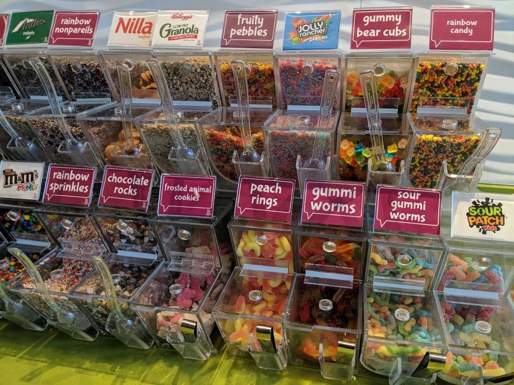 Menchies Frozen Yogurt | bakery | 14865 Main St, Bellevue, WA 98007, USA | 4256443035 OR +1 425-644-3035