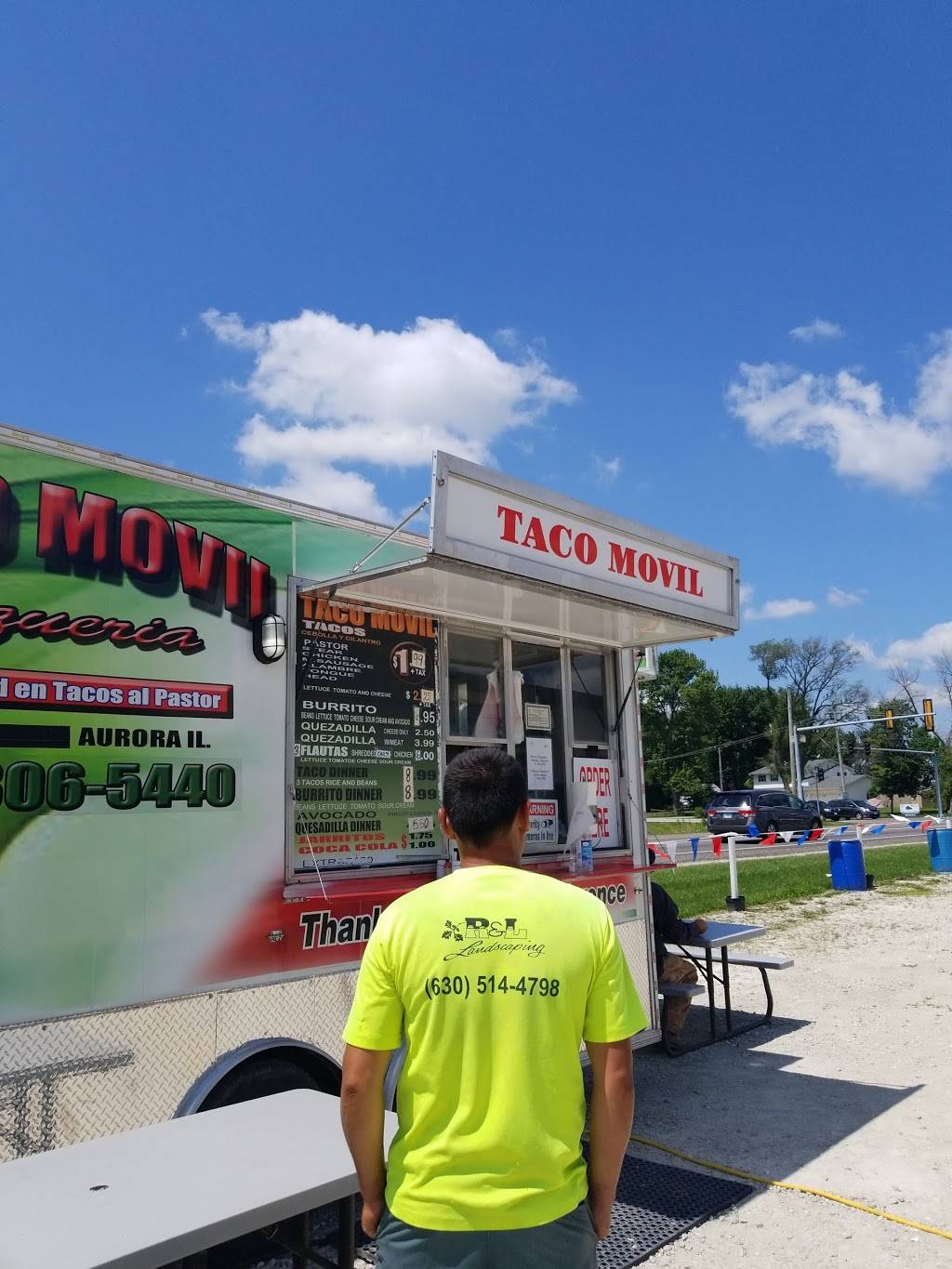 Taco Movil | restaurant | 1830 US-30, Oswego, IL 60543, USA | 6302708098 OR +1 630-270-8098