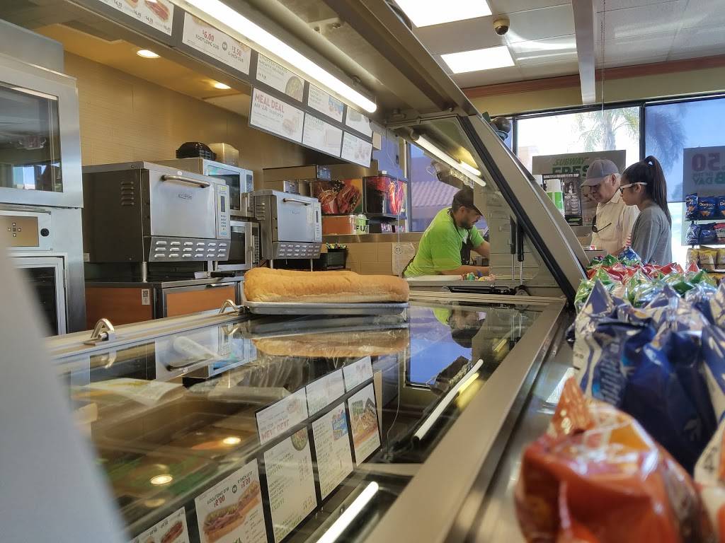 Subway Restaurants | restaurant | 4070 Tweedy Blvd A, South Gate, CA 90280, USA | 3235662100 OR +1 323-566-2100