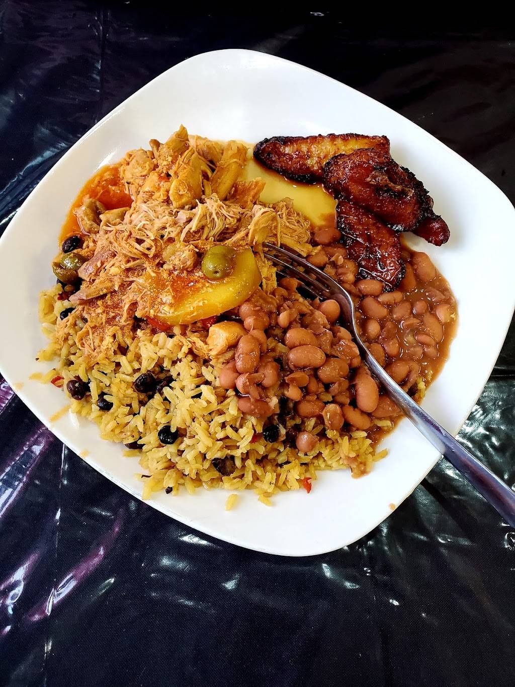 Milagros Latin Cuisine Restaurant | restaurant | 11915 N Tryon St, Charlotte, NC 28262, USA | 7042801355 OR +1 704-280-1355