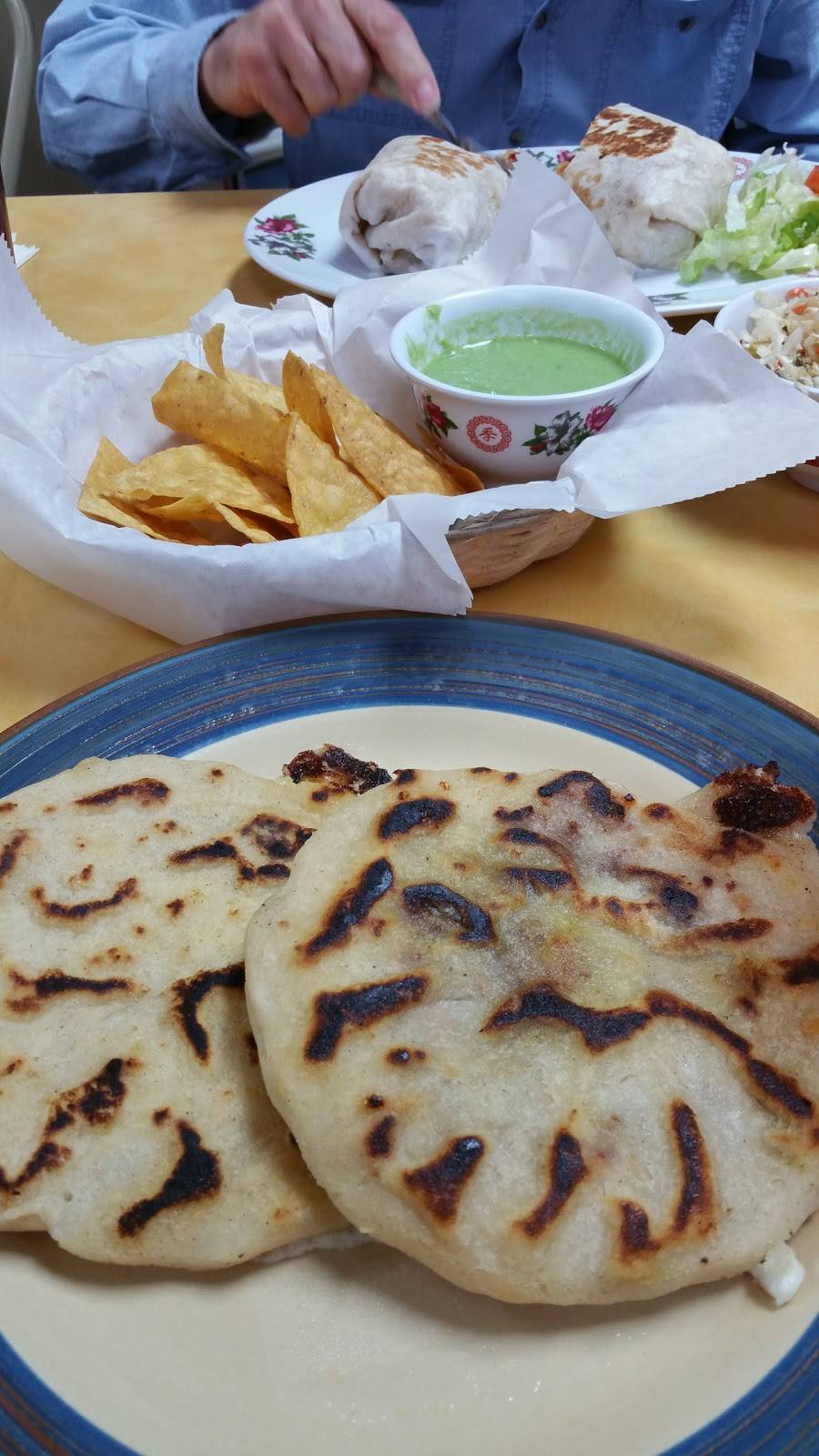Taqueria Chango | restaurant | 2405 Hickory St, Omaha, NE 68105, USA | 4029332819 OR +1 402-933-2819